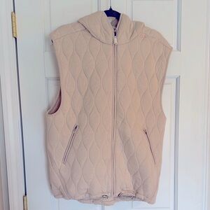 Free People Cream Vest Soft cuddly material